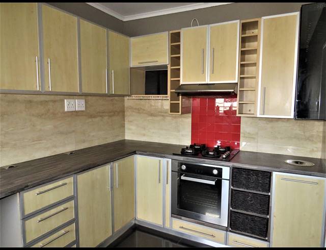 2 BEDROOM APARTMENT TO LET IN STRAND NORTH